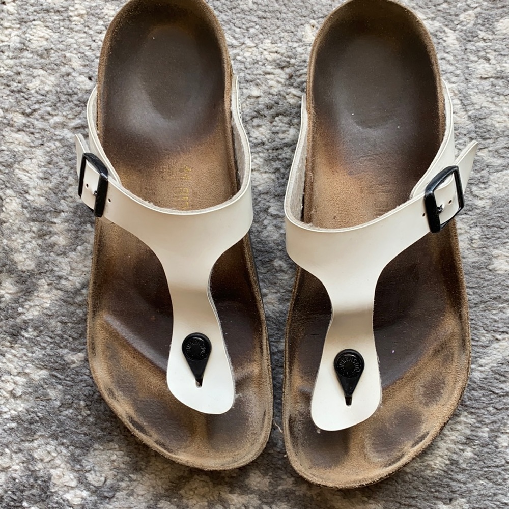 White Birkenstock’s gizeh 10